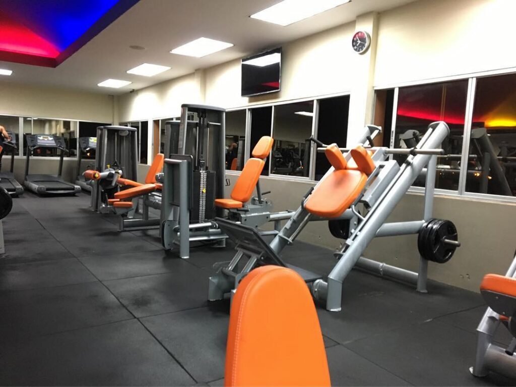 ICAN Fitness Club Leg Machines